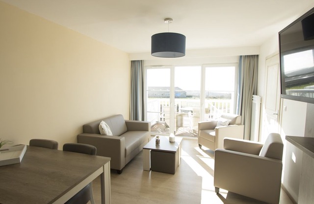Holiday Suites Equihen-Plage: Apartment 6 people