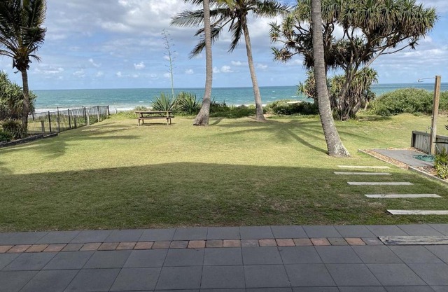 Horizons Unit 2 Beachfront Unit