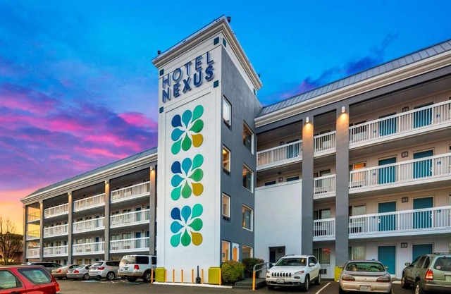 Hotel Nexus Bw Signature 