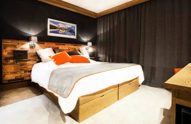 Hotel Saint Charles People 