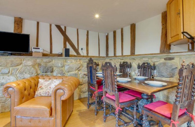 House ∙ 2 bedrooms ∙ 4 guests