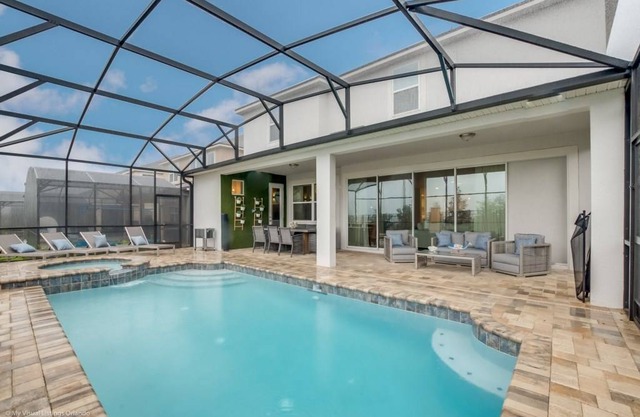 House ∙ 9 bedrooms ∙ 18 guests