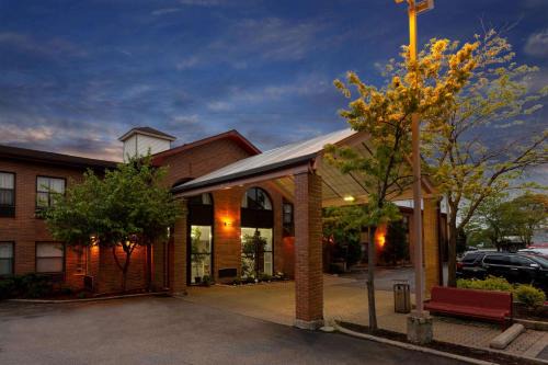 Howard Johnson 