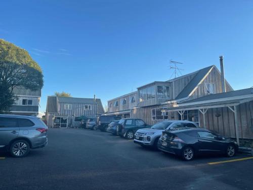 Howards Mountain Lodge 