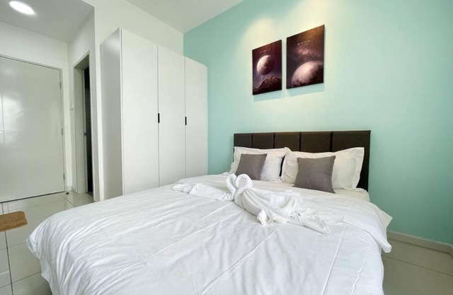 #HS 2Bedroom S&THomez 盛婷民宿 Horizon Suite WiFi&NetFlix KLIA