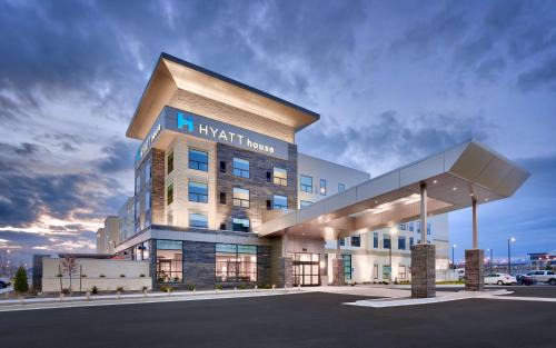 Hyatt Grove 