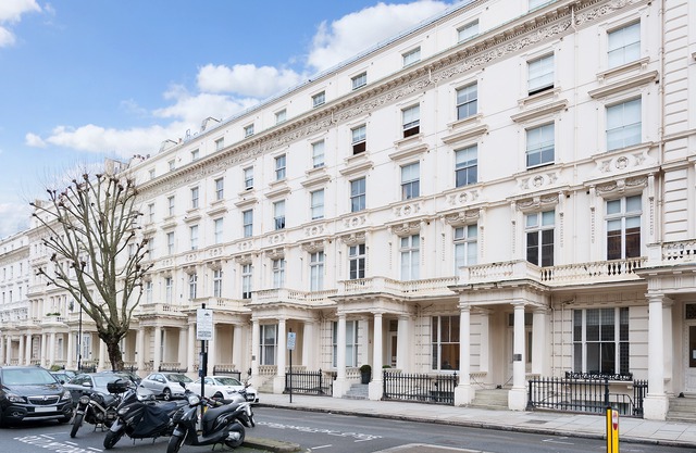 Hyde Park Executive Apartments