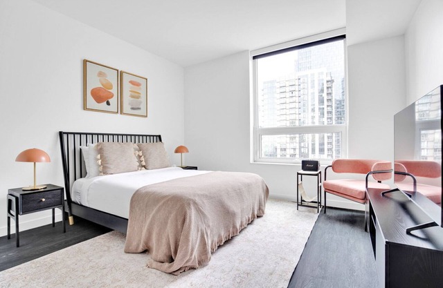 Ideal Belltown Studio w/Parking & Pet Area, easy commute, by Blueground