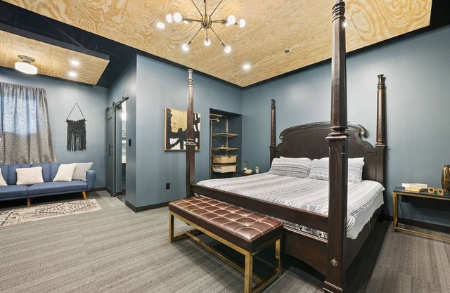 Boutique Hotel Torchlight Pass Revival District 