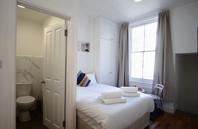 Ifield 5 apartment in Brent with WiFi.