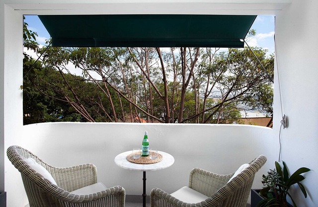 IS 4/46 New Beach in Darling Point