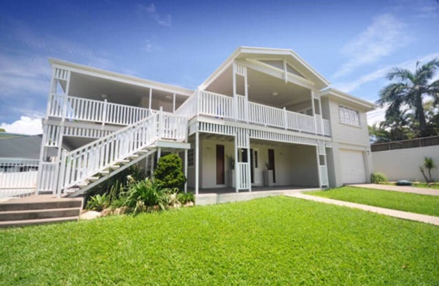 Island Adventure Holiday 