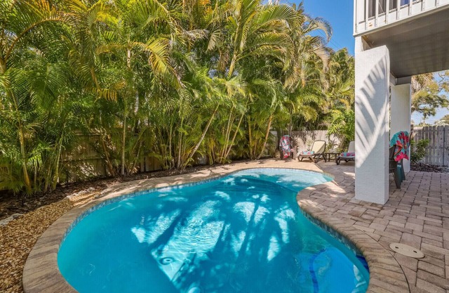 Island Hideaway East: 5 Minute Walk to Beach, Private Pool by Anna Maria Life Vacation Rentals
