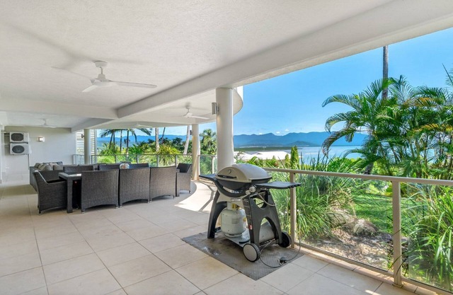 Island Point Villa 1 | Port Douglas