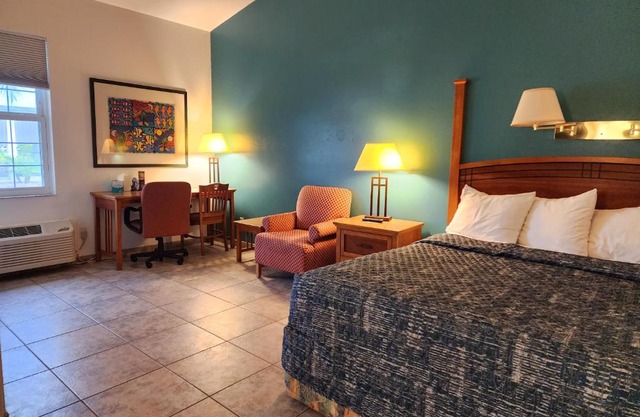 Everglades Adventures Hotel 
