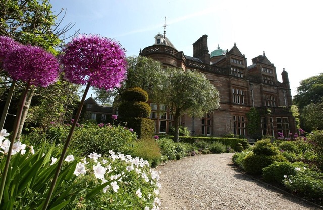 Jazzberry Cottage in the heart of South Lakeland