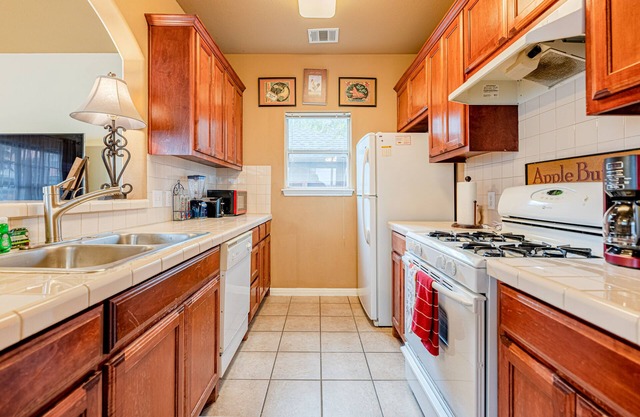 Juniper House | Your Retreat in Austin!