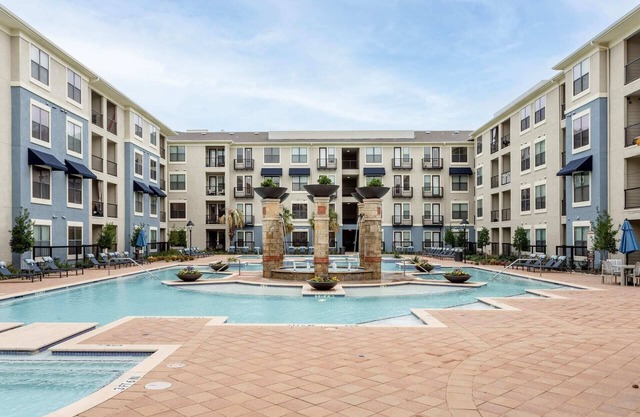 Kasa | Inviting 1BD + Minutes from Stonebriar Mall | Frisco