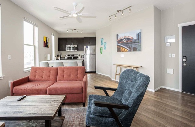 Kasa The Comma | Standard 1BD in Denver