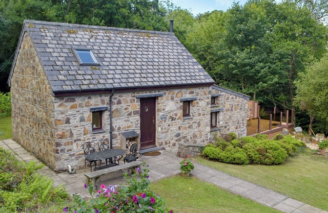 Accommodation Dinas Newport 