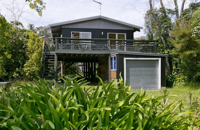 Kiwi Cutie Kuratau Bach 