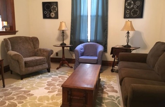 Kork Haus - Whole house rental in Downtown Hermann