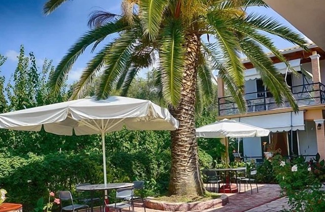 Kostas Ferienwohnung Vom Strand Agios Georgios Pagi Entfernt Pagon 