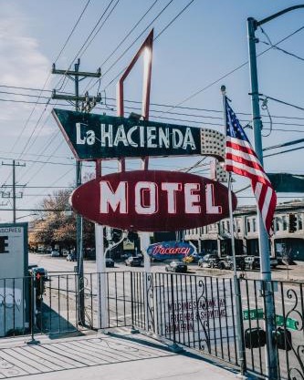 La Hacienda Motel 