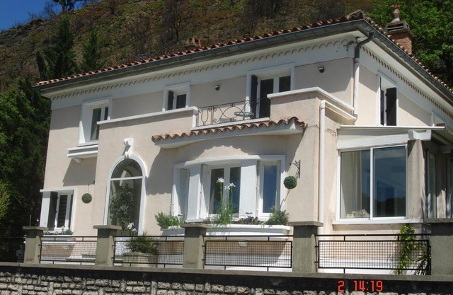 La Maison Blanche Chambres D’hôtes - B & B Quillan