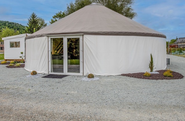 La Yourte De Jumièges Séjour Insolite Jacuzzi En Normandie 