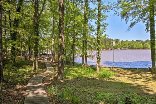 Lakefront Milledgeville Dock Porch 