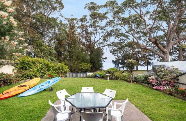 Sorrento Lakeside Point Sundays 