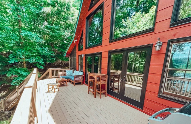 Lakeview Cabin in Ellijay, 3BR, Dog friendly
