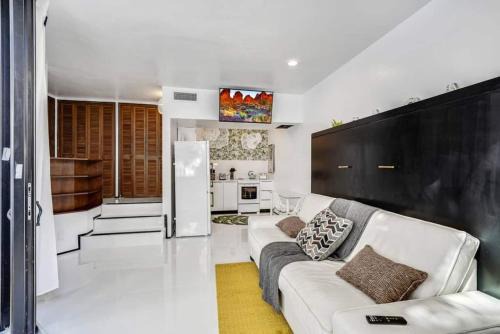 The Dining Bars Shops 