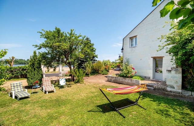 Le Clos Eugenie Charmante Maison Jardin Et Vue Sur La Loire 