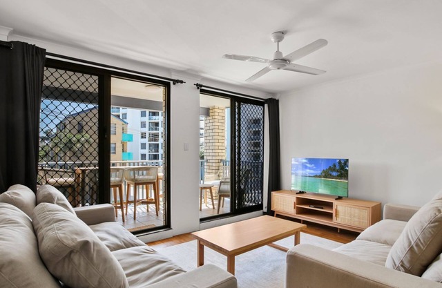 Levuka Moreton Pde Beach 