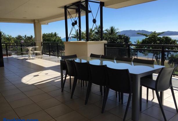 Lighthouse Apartments on The Strand - Penthouse