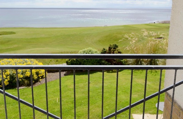 Links Apartments (12)