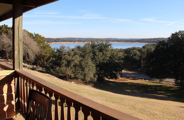 Lodge Suite Downstairs W/ Deck - 107