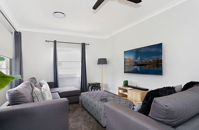 Long Jetty Lake House