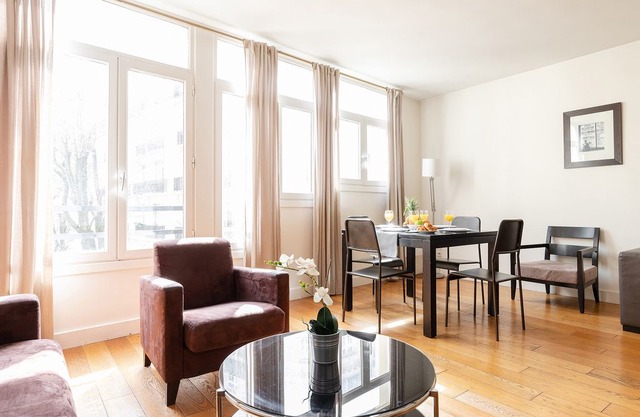 LOVELY 1BR NEXT TO PARC MONCEAU NEAR THE CHAMPS ELYSEES - FLAT 3