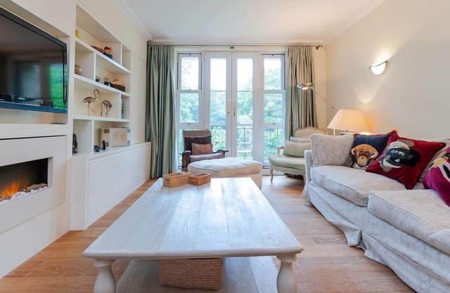 Lovely 2 bed flat near Wimbledon (sleeps 4)