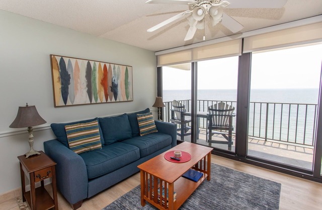 LOVELY AND UPDATED TWO BEDROOM OCEAN FRONT CONDO AVAILABLE NOW!