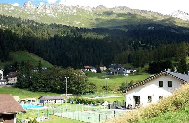 Lovely apartment for 10 people with WIFI, TV, balcony and parking