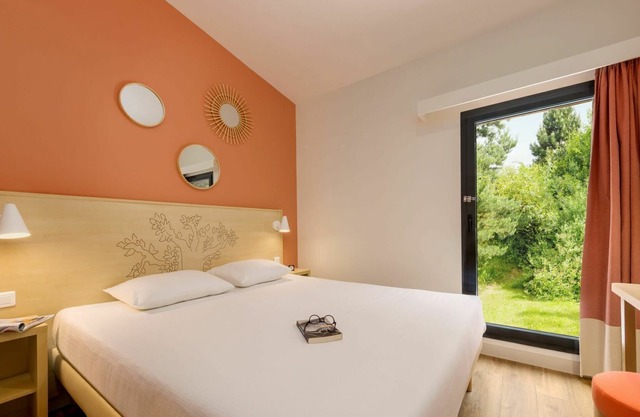 Lovely apartment in villa for 4 people with WIFI, pool, TV and terrace