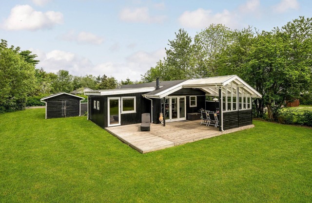 Lovely home in Hemmet with house a panoramic view