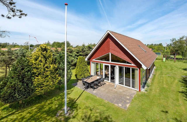 Lovely home in Tarm with WiFi