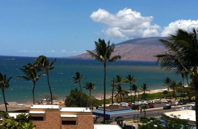 Low rate for March, April & May - Enjoy sunsets from 6th floor 1 BD Kihei condo