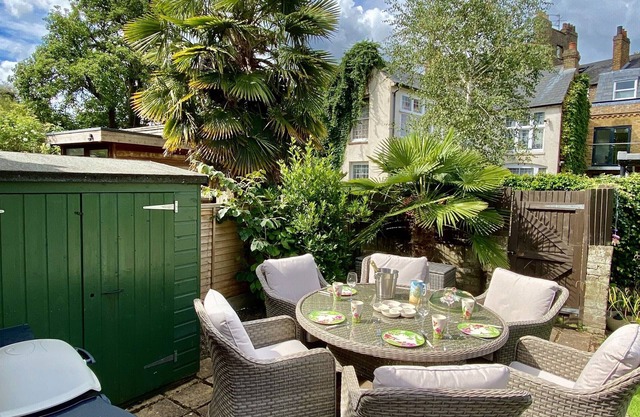 Luxurious Eton Townhouse with Sunny garden