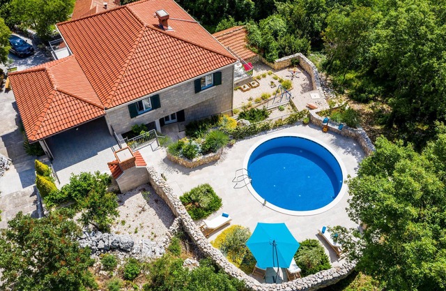 Accommodation Gromaca 